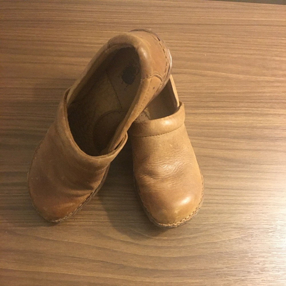 B.O.C. Mule Nursing Shoes Size 6